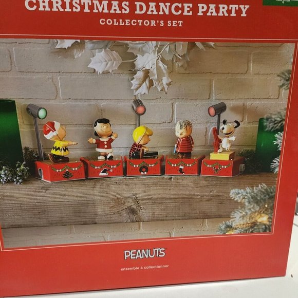 Hallmark Accents Hallmark Peanuts Christmas Dance Party Collectors